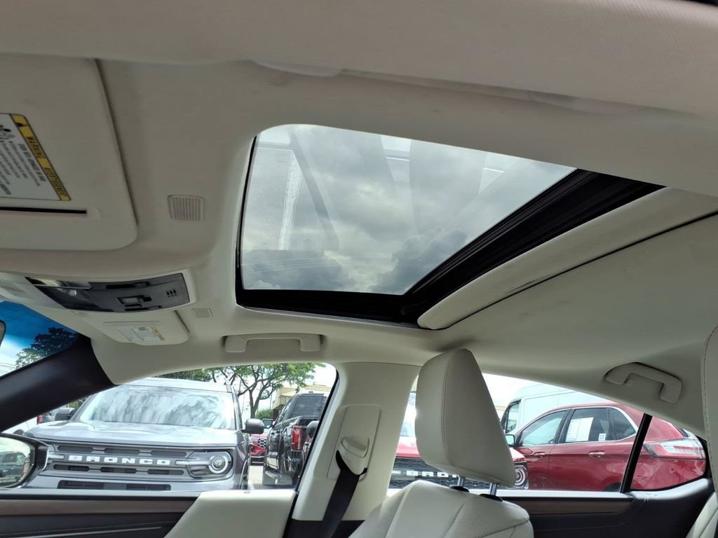 Used 2024 Lexus ES 350 w/ Premium Package FWD image 11