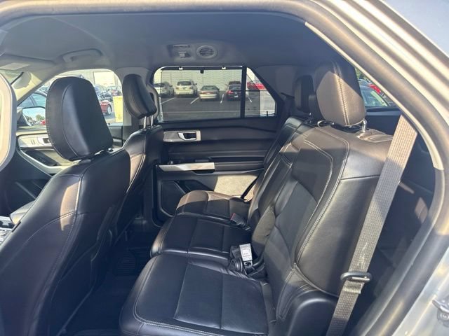 Used 2023 Ford Explorer Limited AWD/4WD image 23