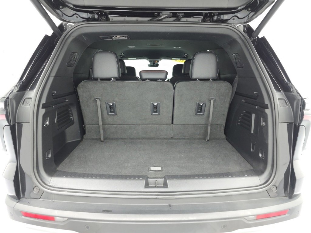 Used 2024 Chevrolet Traverse Z71 w/ Enhanced Driving Package image 59