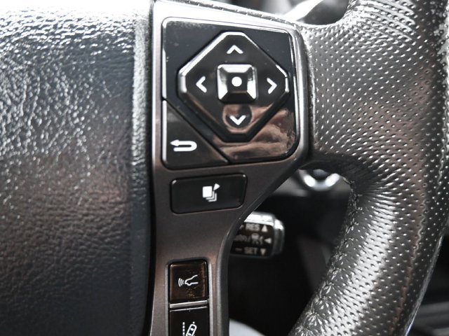 Used 2019 Toyota Tacoma TRD Sport AWD/4WD image 18