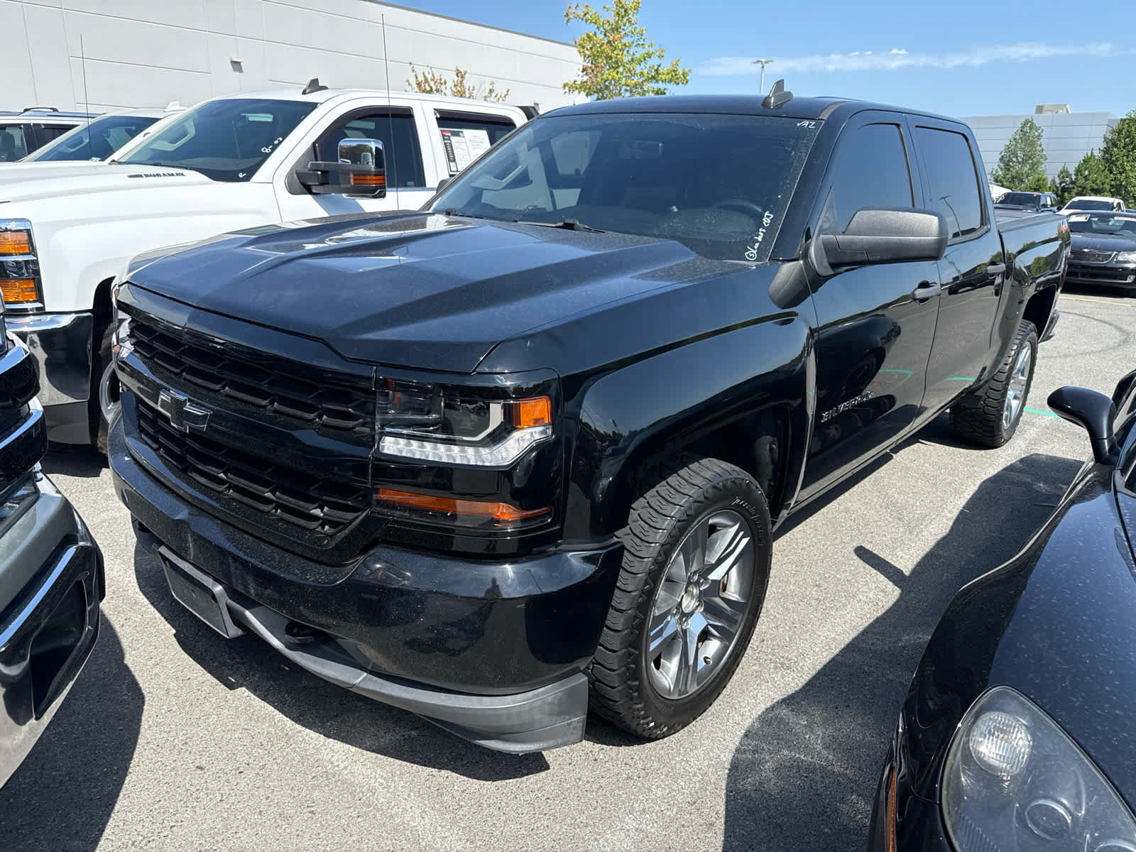 Used 2018 Chevrolet Silverado 1500 Custom w/ Custom Value Package AWD/4WD image 1