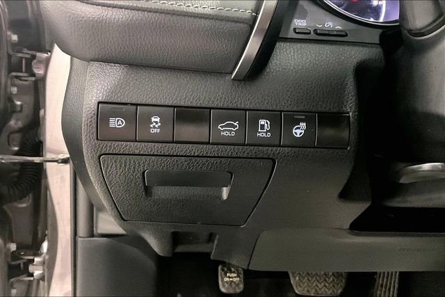 Used 2024 Toyota Camry SE image 38