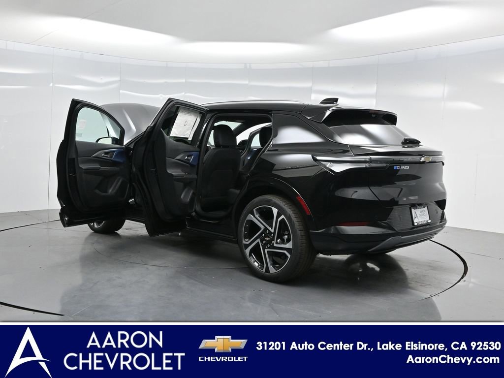 New 2026 Chevrolet Equinox EV LT w/ Convenience Package II FWD image 28