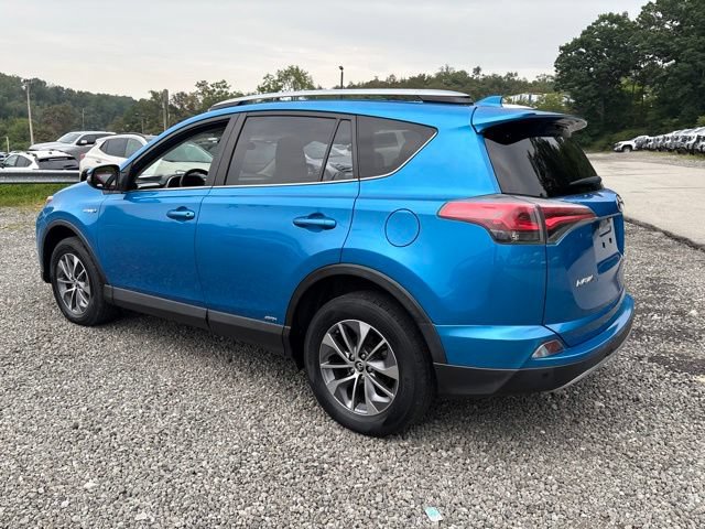 Used 2018 Toyota RAV4 XLE w/ Convenience Package AWD/4WD image 3