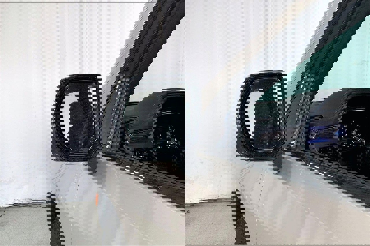 Used 2024 Chevrolet Suburban Z71 w/ Z71 Off-Road Package image 10