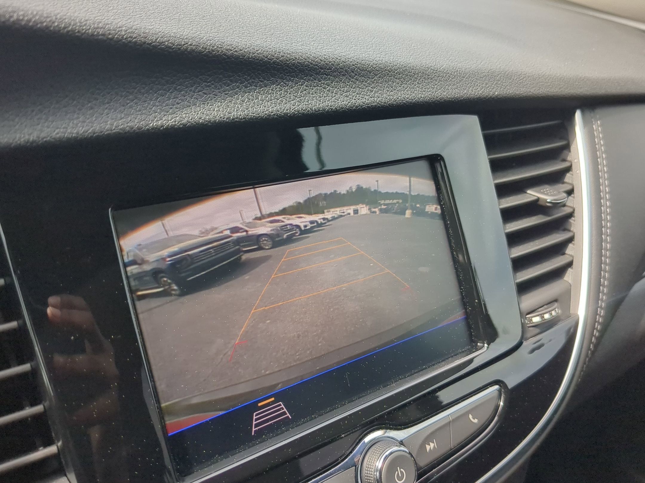 Used 2022 Buick Encore Preferred w/ Safety Package image 16