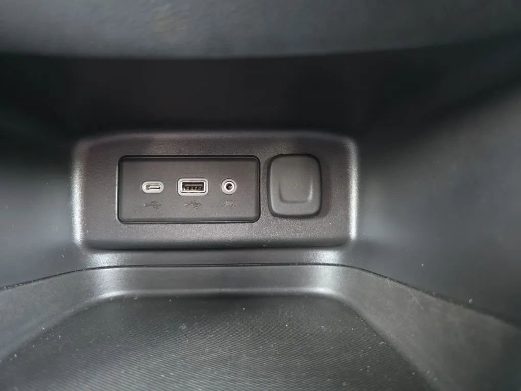 Used 2019 Chevrolet Equinox LT image 31
