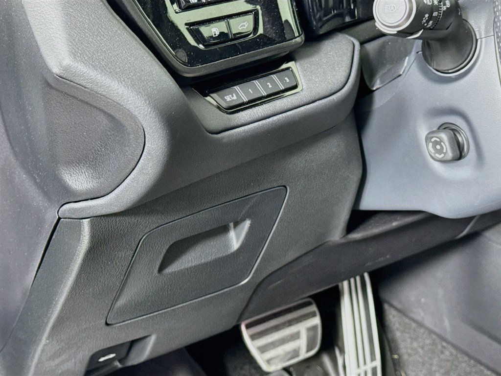 Certified 2026 Lexus TX 500h AWD w/ Technology Package image 10