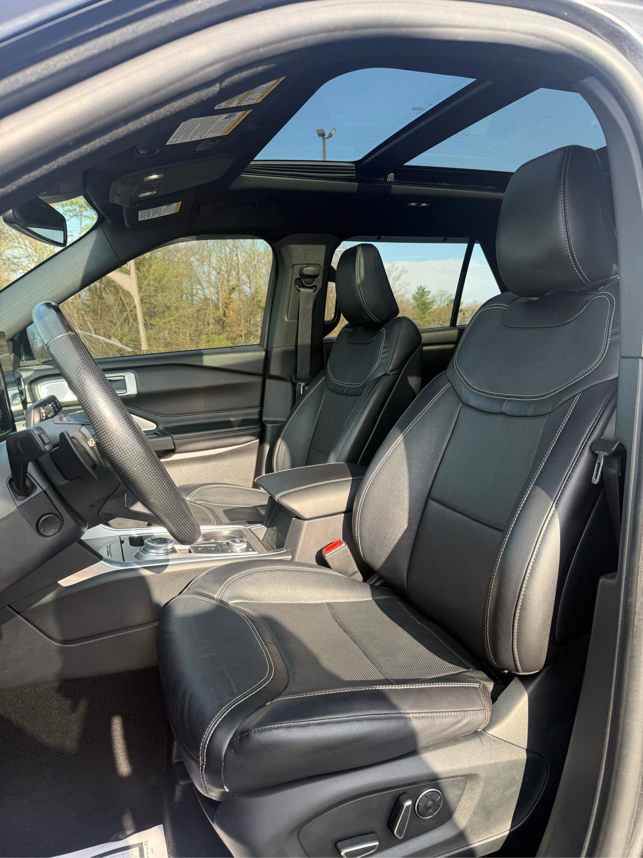 Used 2020 Ford Explorer ST w/ Premium Technology Package image 11