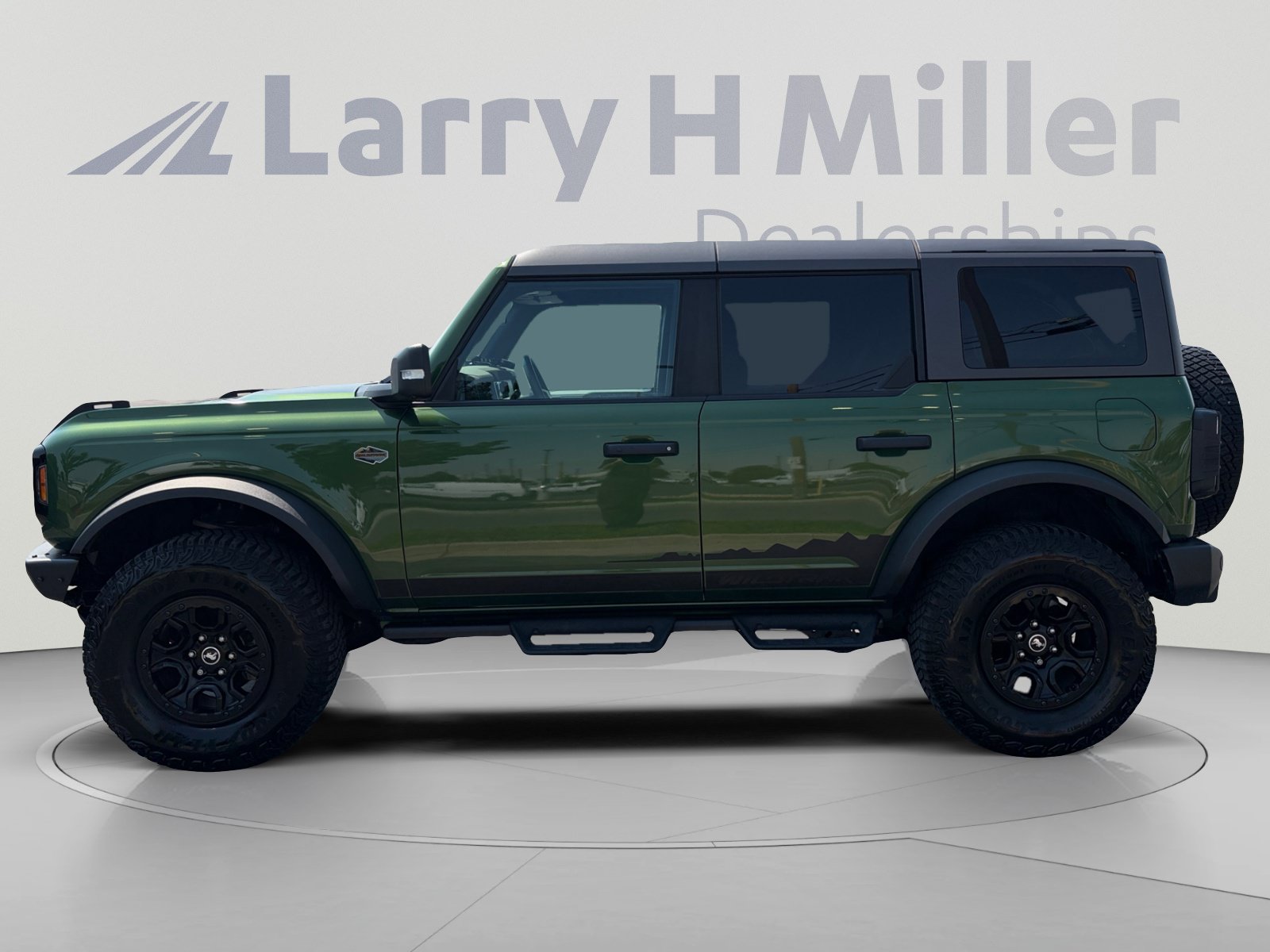Used 2023 Ford Bronco Wildtrak AWD/4WD image 2