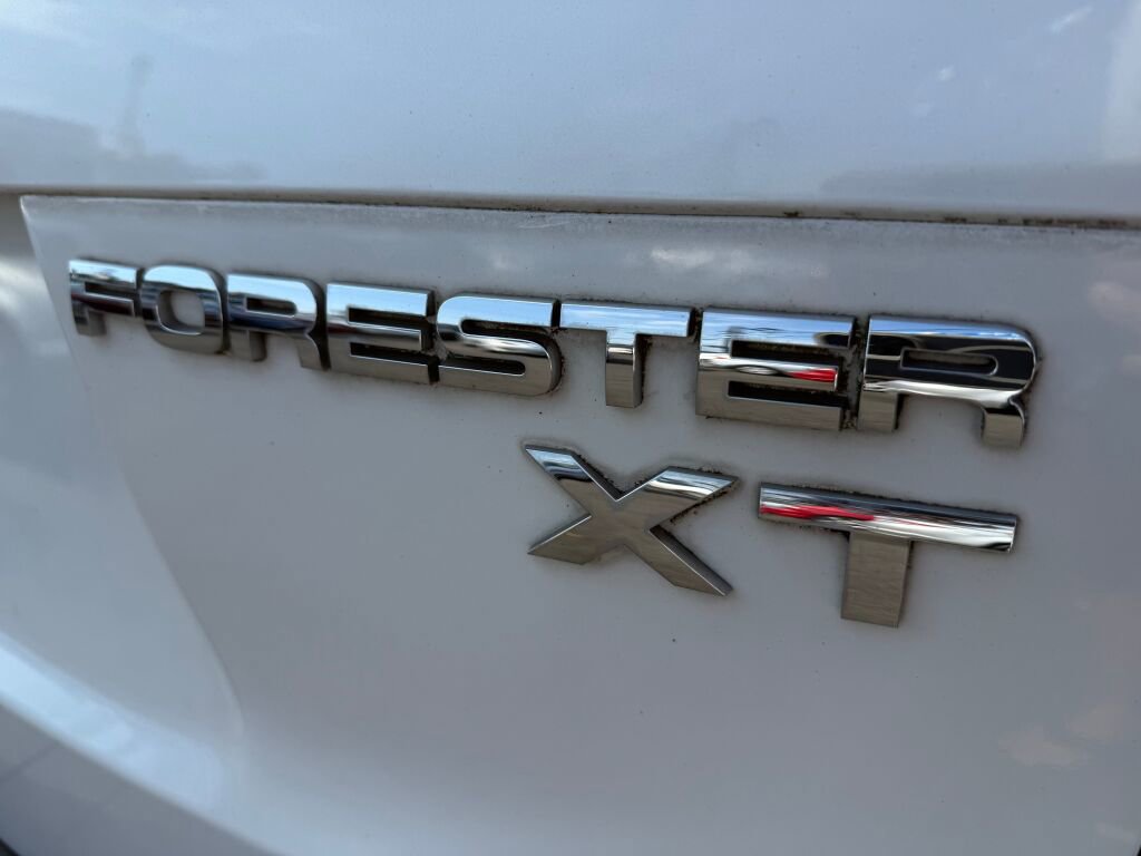 Used 2009 Subaru Forester 2.5XT Limited image 6