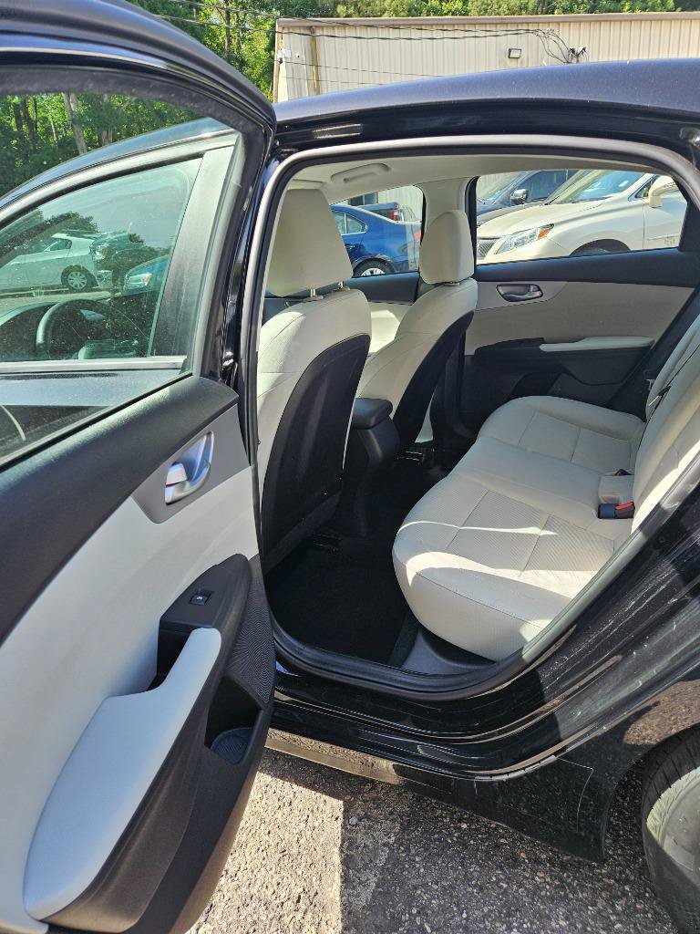 Used 2023 Kia Forte LXS FWD image 15