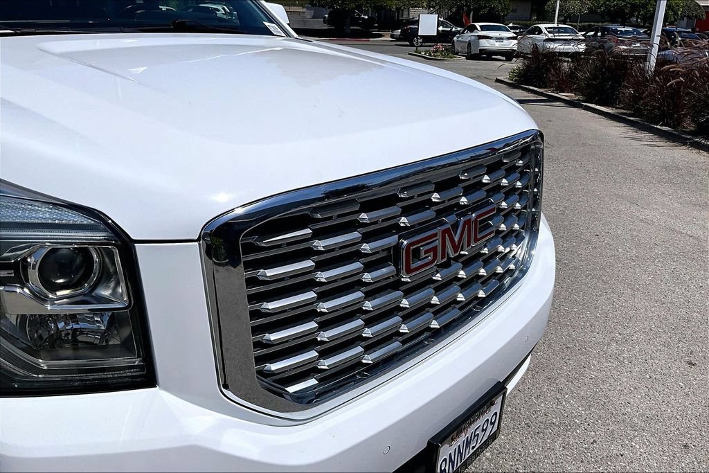 Used 2020 GMC Yukon XL Denali w/ Denali Ultimate Package AWD/4WD image 34