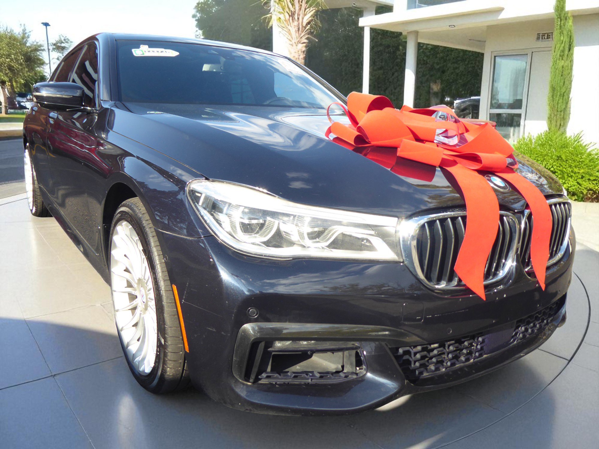 Used 2016 BMW 750i xDrive image 3