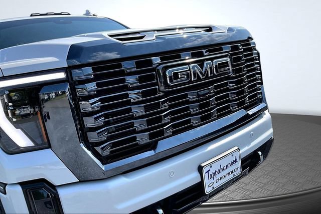Used 2024 GMC Sierra 2500 Denali Ultimate AWD/4WD image 32