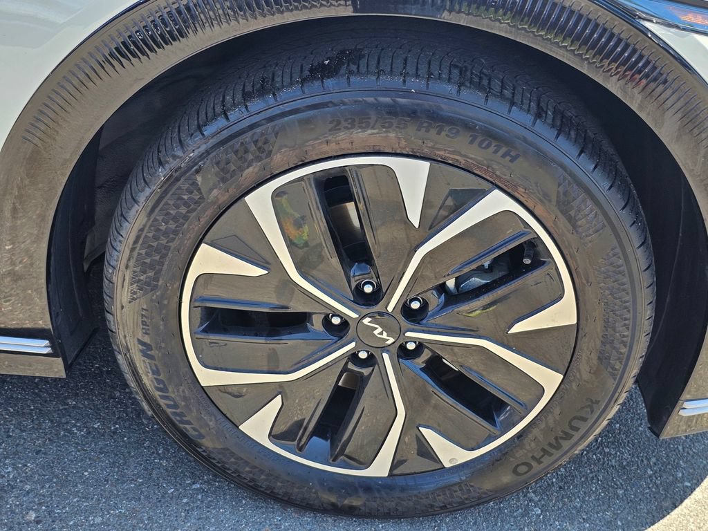 Used 2023 Kia EV6 Wind AWD/4WD image 10