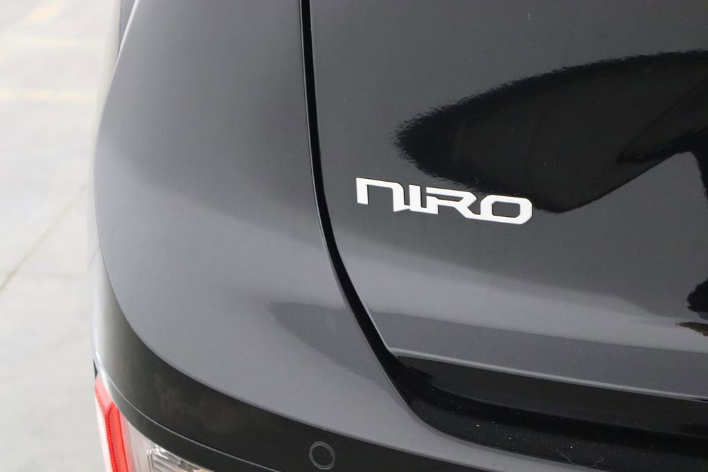 Used 2025 Kia Niro Wind w/ Wind Preserve Package FWD image 41