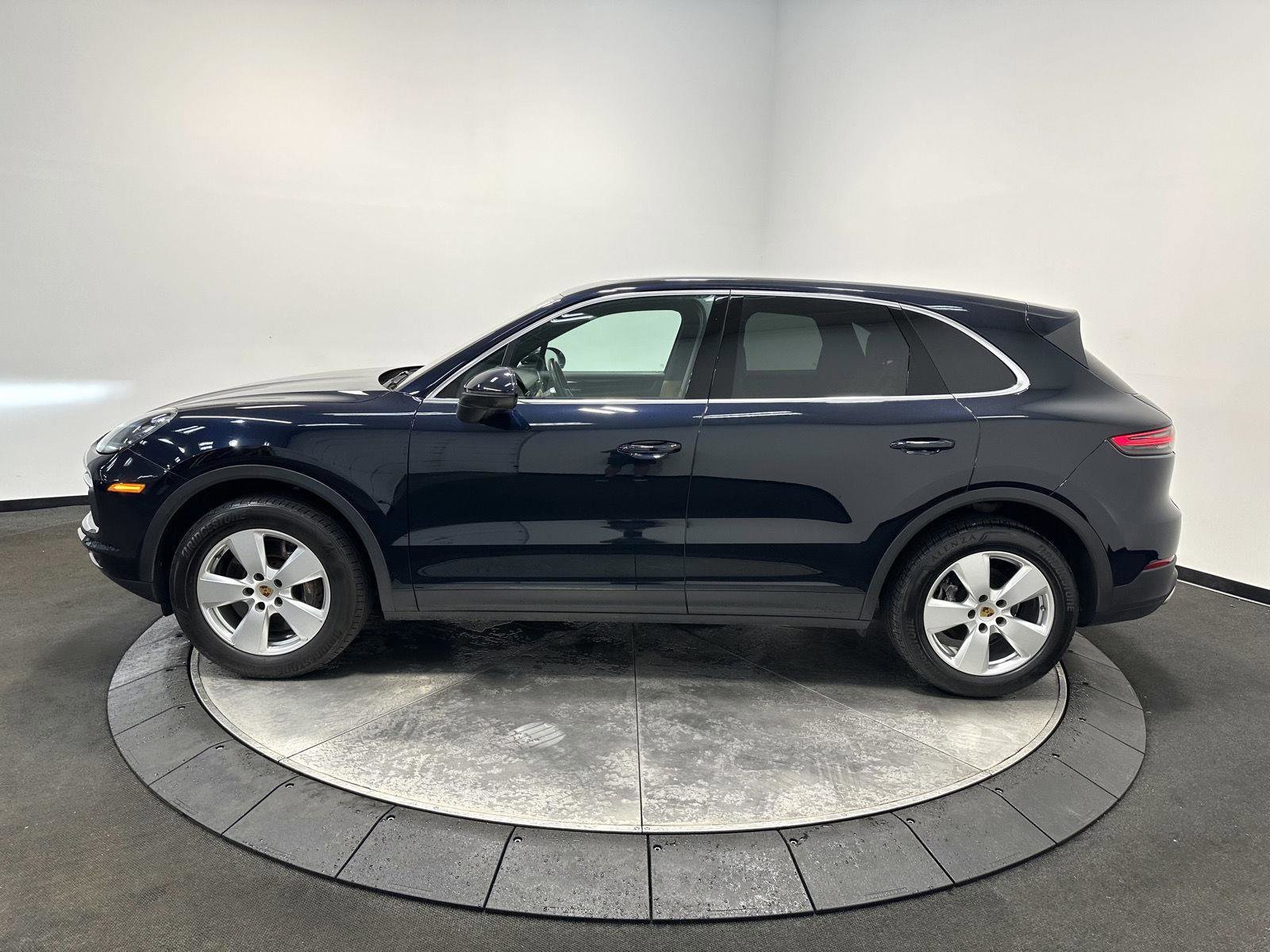 Certified 2022 Porsche Cayenne image 3