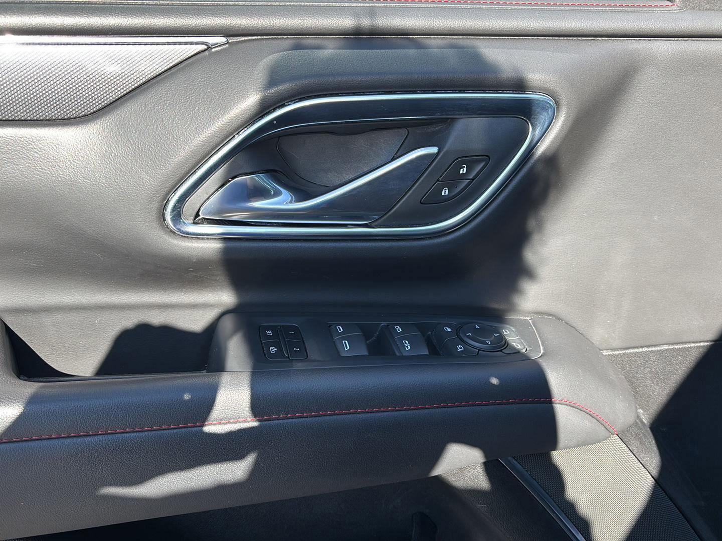 Used 2024 Chevrolet Tahoe RST w/ Luxury Package image 16