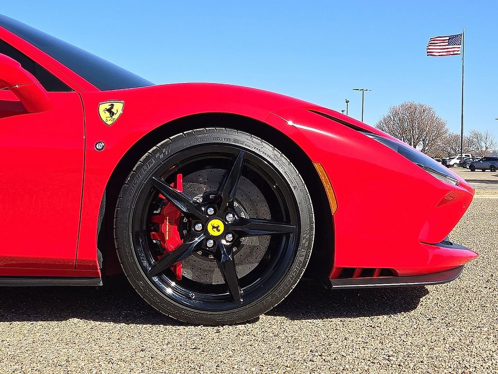 Used 2020 Ferrari F8 Tributo image 17