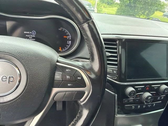 Used 2021 Jeep Grand Cherokee Limited w/ Premium Lighting Group AWD/4WD image 16