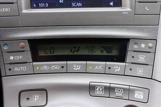 Used 2013 Toyota Prius Two FWD image 18