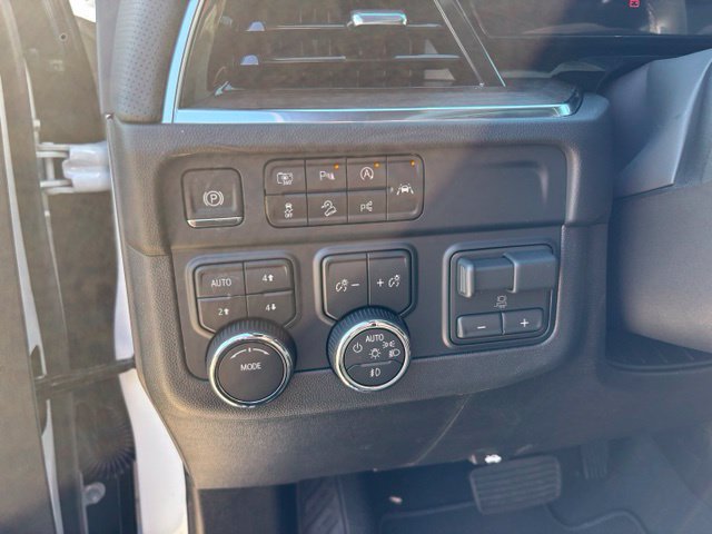 New 2026 Chevrolet Tahoe High Country w/ Sun And Tow Package AWD/4WD image 21