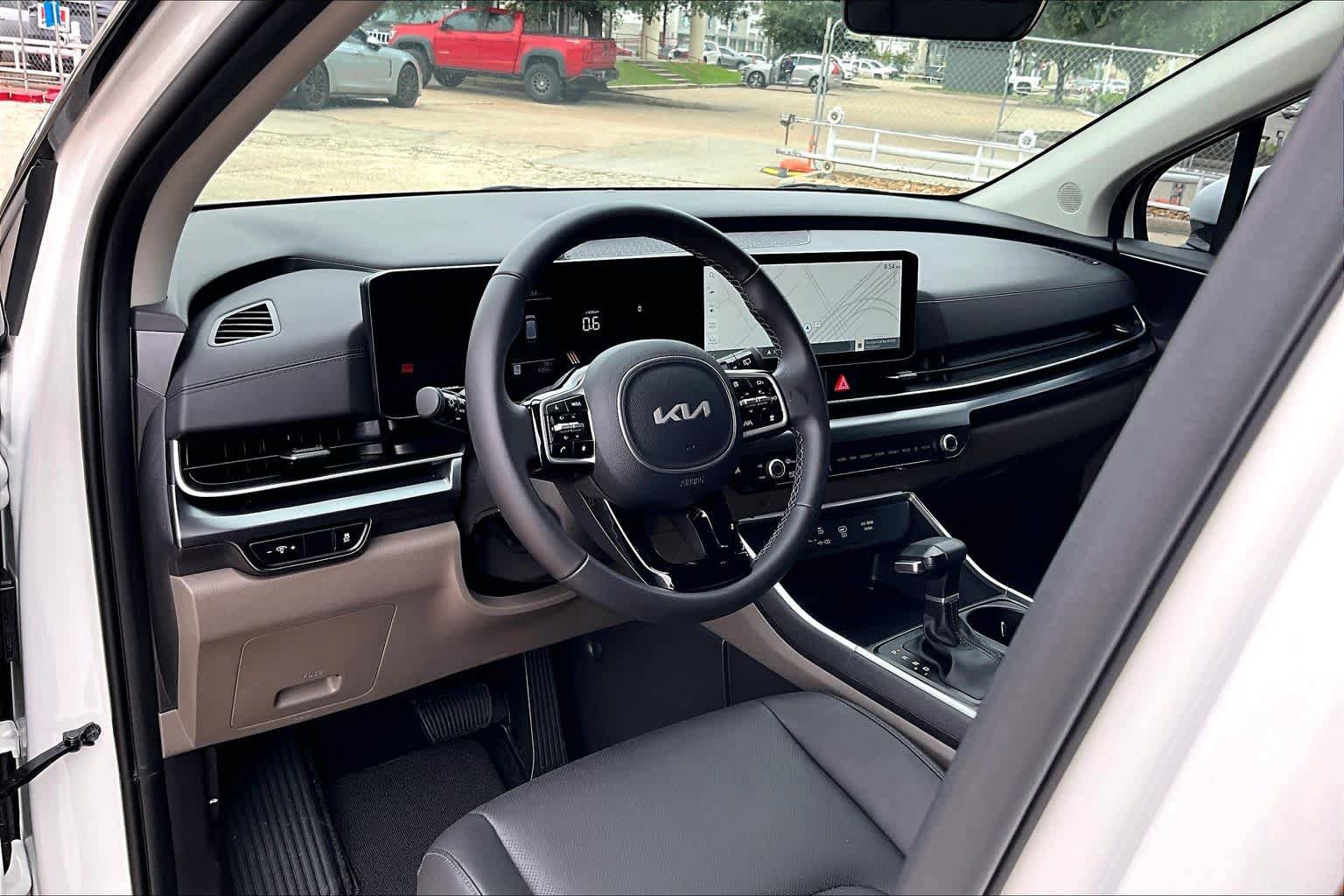 Certified 2026 Kia Carnival FWD image 16