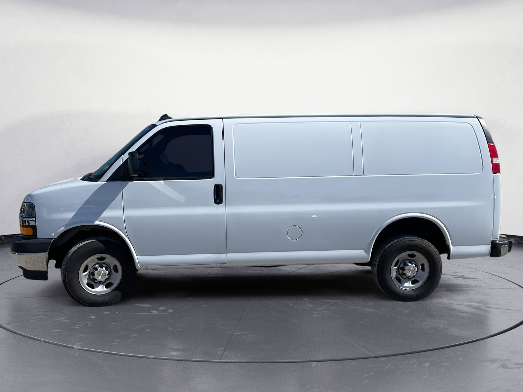 Used 2023 Chevrolet Express 2500 w/ Driver Convenience Package RWD image 2