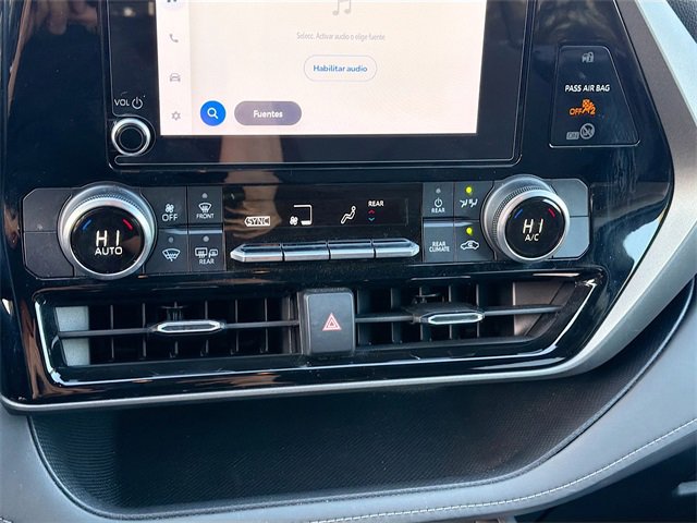 Used 2023 Toyota Highlander L image 15