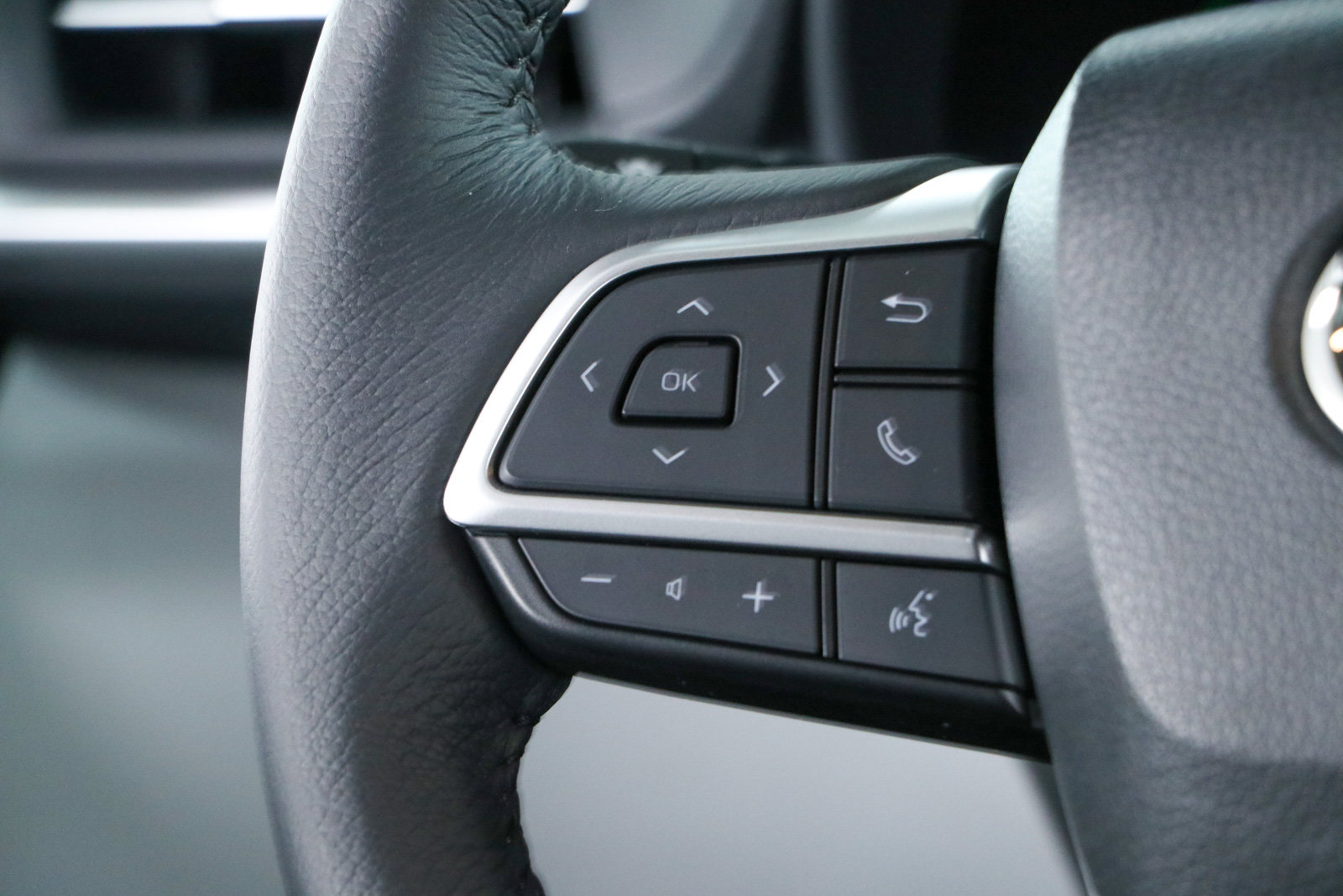 Used 2026 Toyota Sienna XLE AWD/4WD image 13