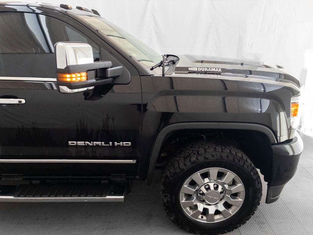 Used 2019 GMC Sierra 2500 Denali w/ Duramax Plus Package image 8