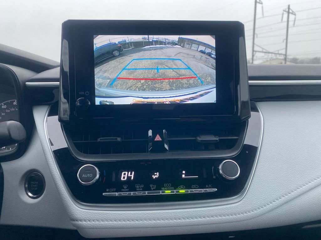 Used 2025 Toyota Corolla SE image 21