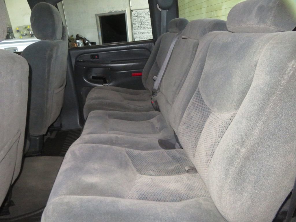 Used 2004 Chevrolet Silverado 2500 LS w/ Skid Plate Package AWD/4WD image 26