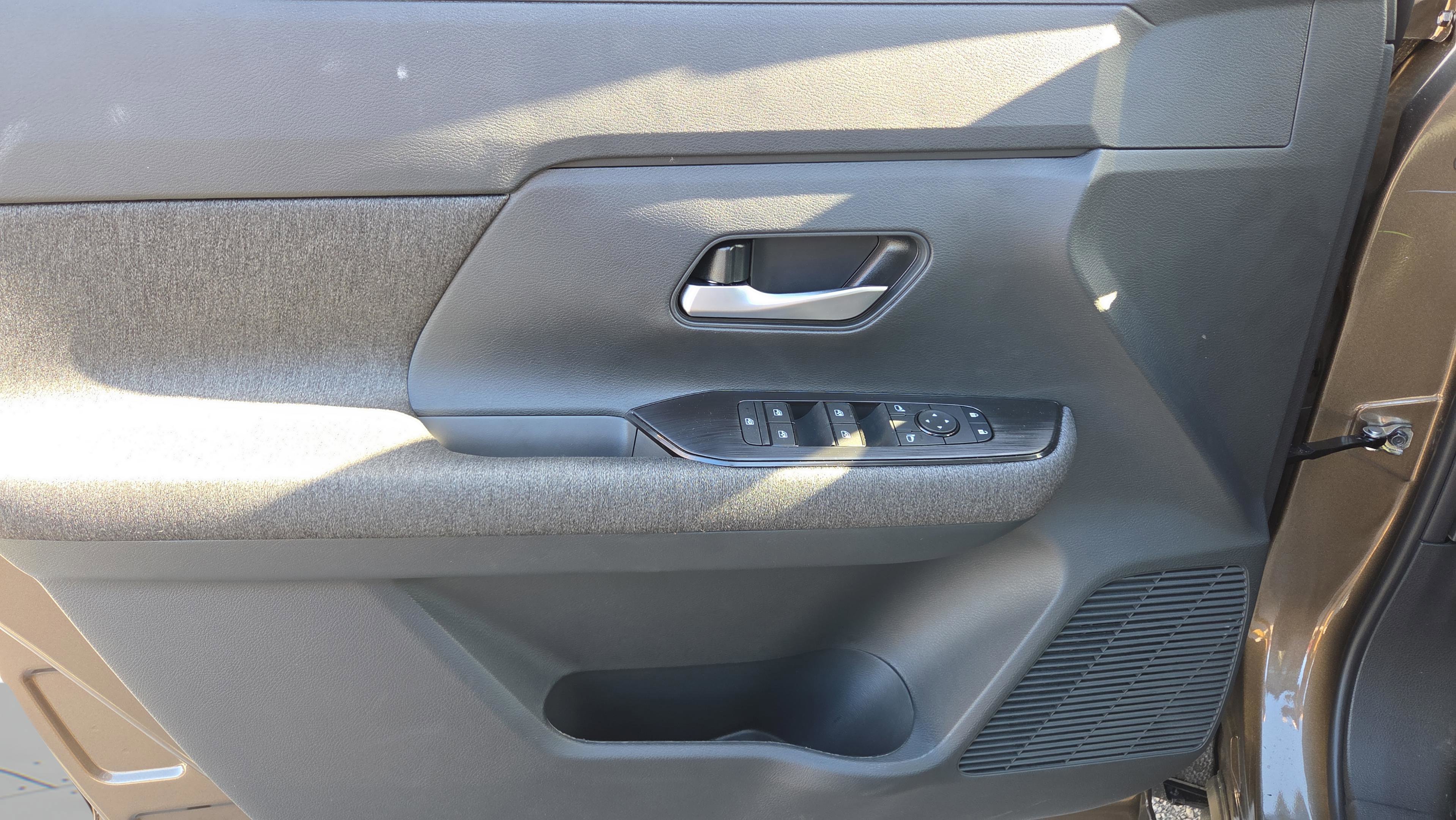 New 2026 Nissan Kicks SV image 26