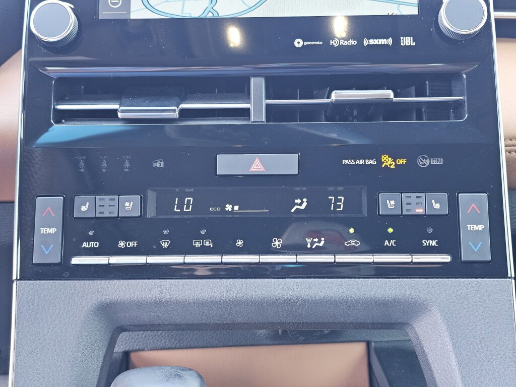 Used 2022 Toyota Avalon Limited w/ Advanced Safety Package image 32