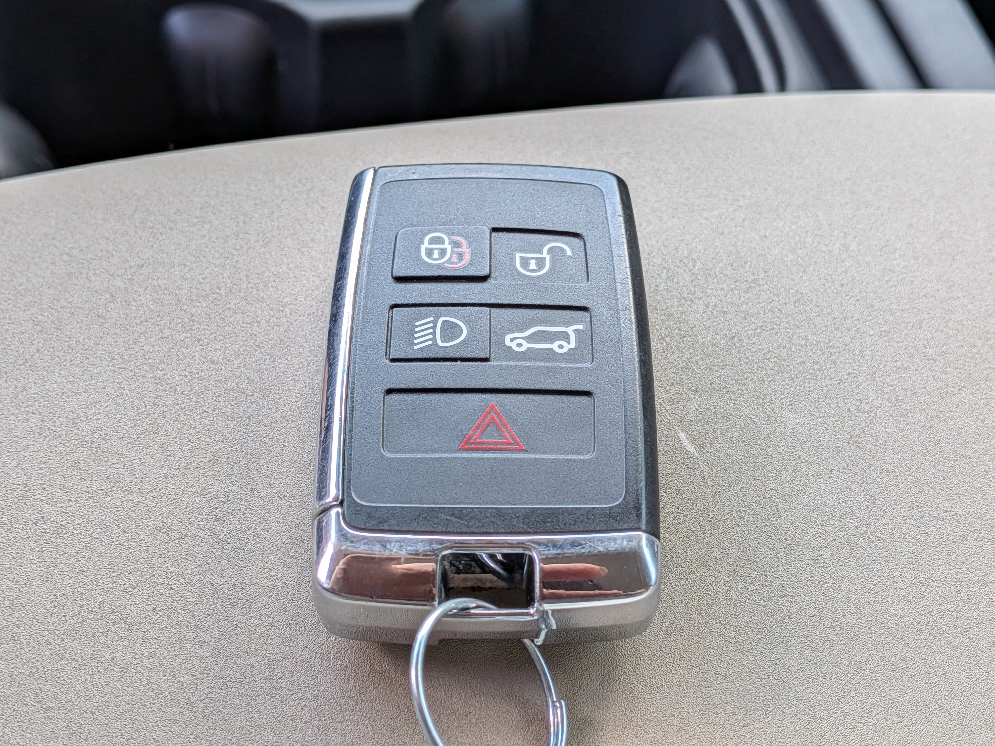 Used 2023 Land Rover Defender 110 SE AWD/4WD image 33