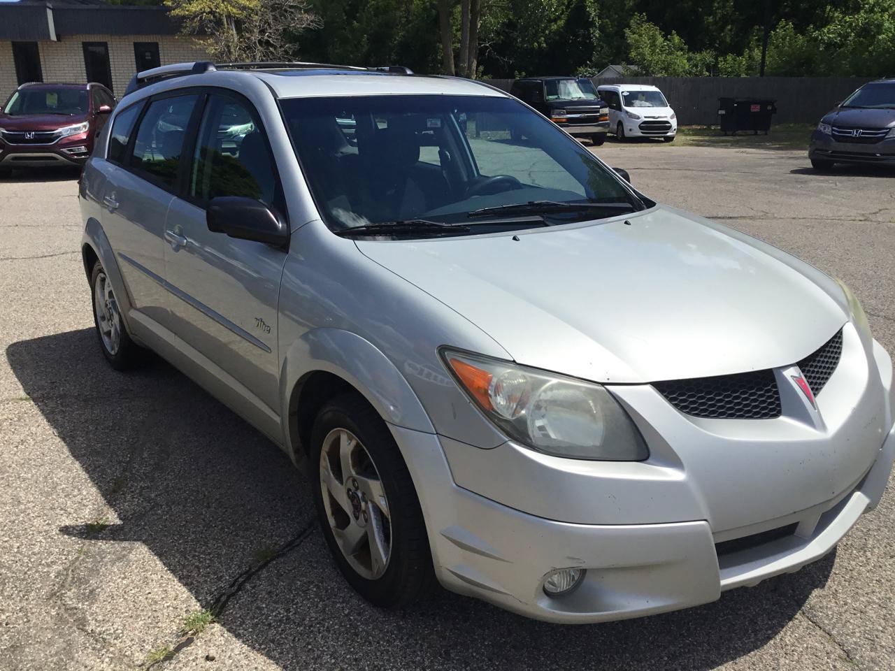 Used 2003 Pontiac Vibe w/ Power Group Value Package FWD image 4