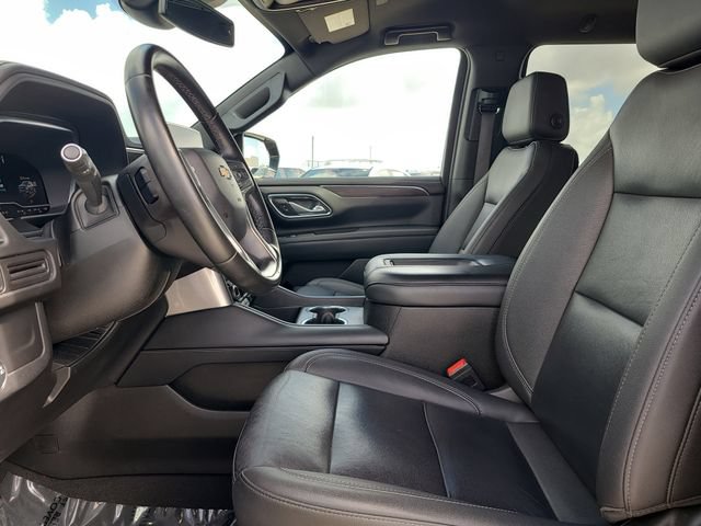 Used 2024 Chevrolet Suburban LT AWD/4WD image 3