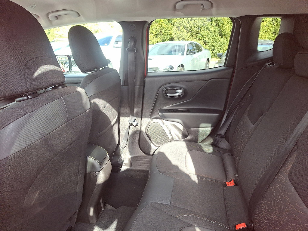 Certified 2023 Jeep Renegade Latitude image 20