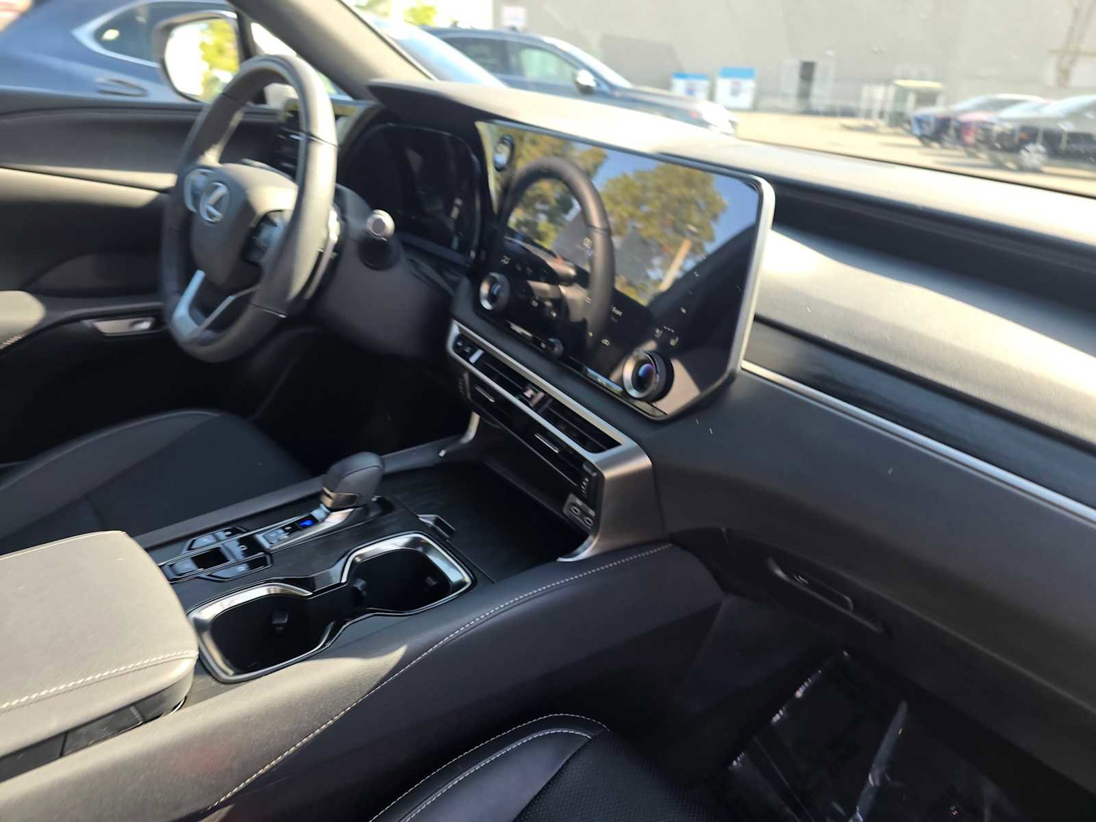 Used 2025 Lexus RX 350 Premium Plus image 12