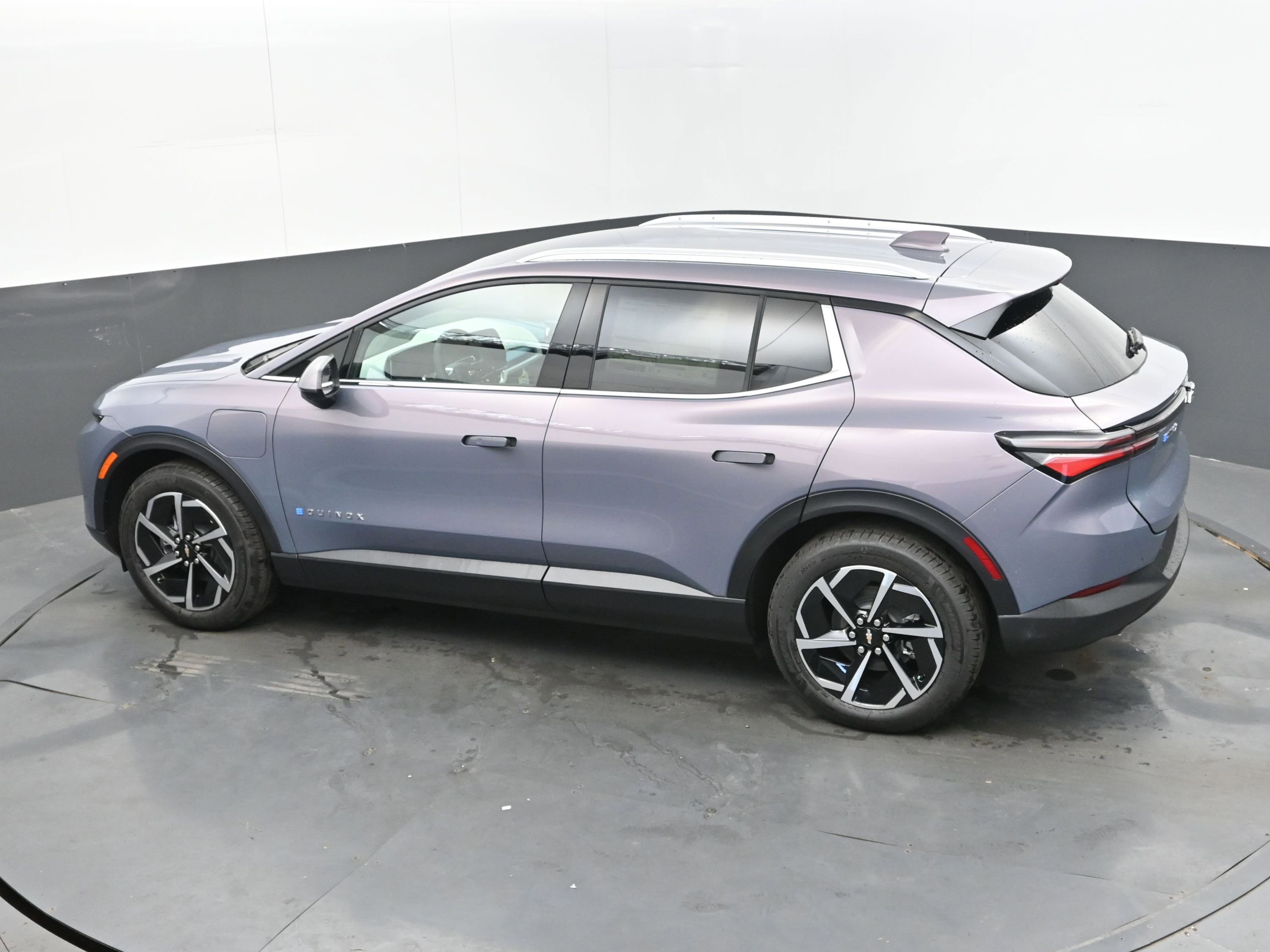 New 2026 Chevrolet Equinox EV LT image 36