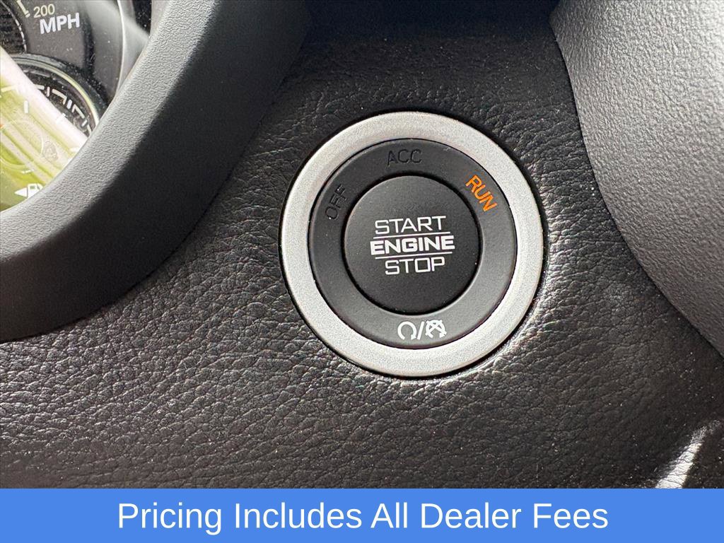 Used 2023 RAM 1500 Laramie AWD/4WD image 12