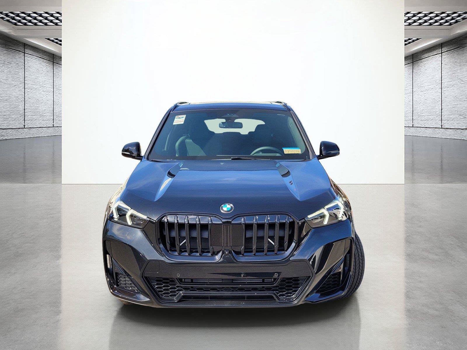 New 2027 BMW X1 xDrive28i w/ Technology Package AWD/4WD image 3