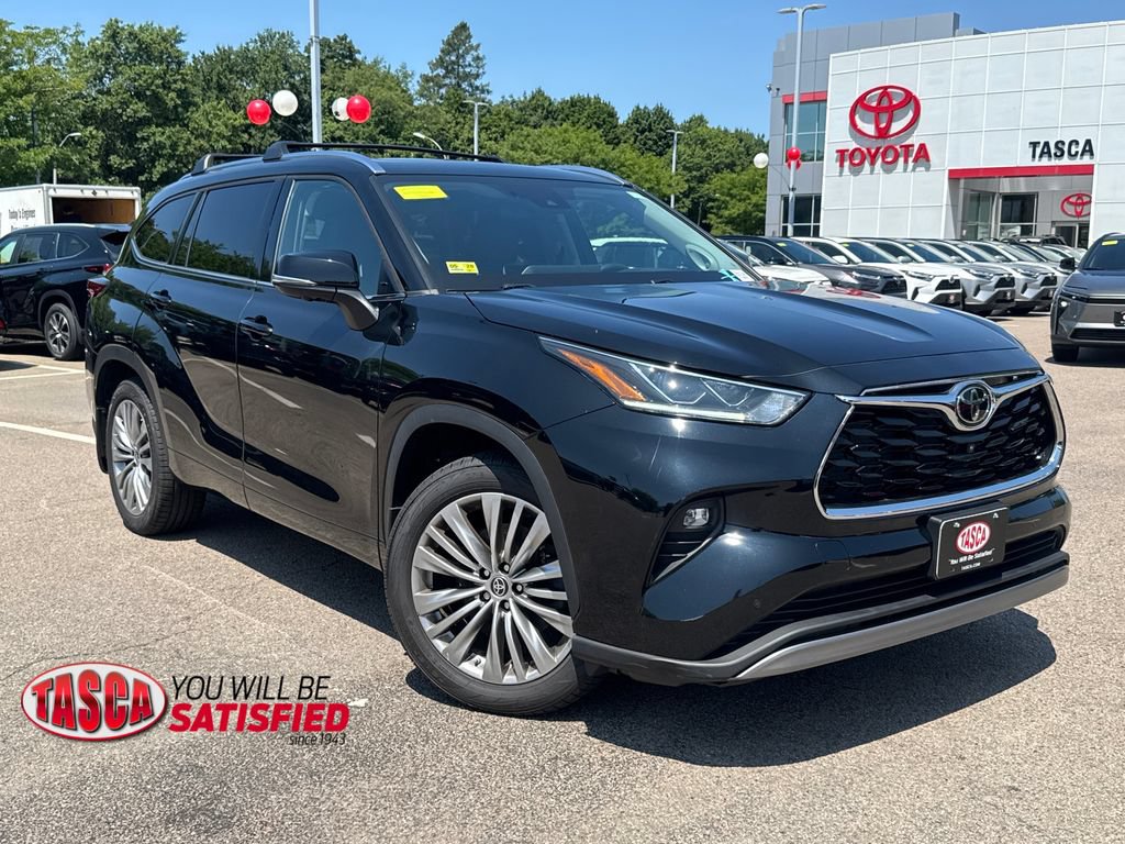 Used 2023 Toyota Highlander Platinum AWD/4WD image 1