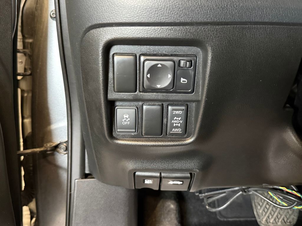 Used 2013 Nissan Juke SL w/ Midnight Edition image 18