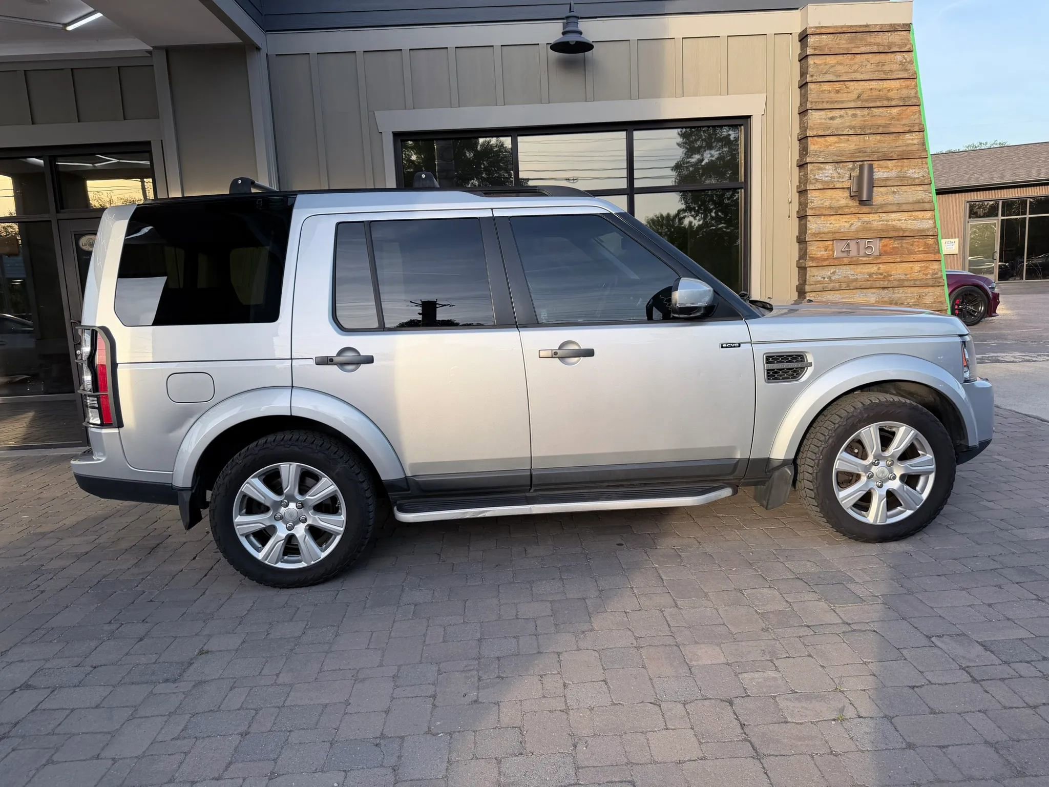 Used 2015 Land Rover LR4 HSE AWD/4WD image 7