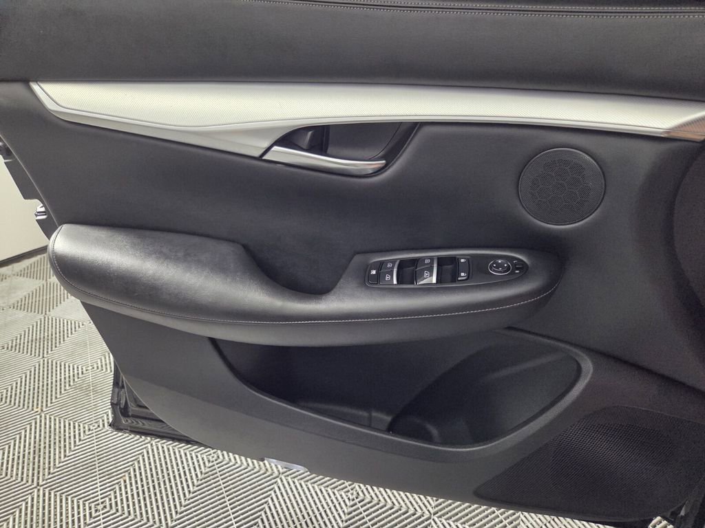 Used 2019 INFINITI QX50 Luxe w/ Cargo Package image 21