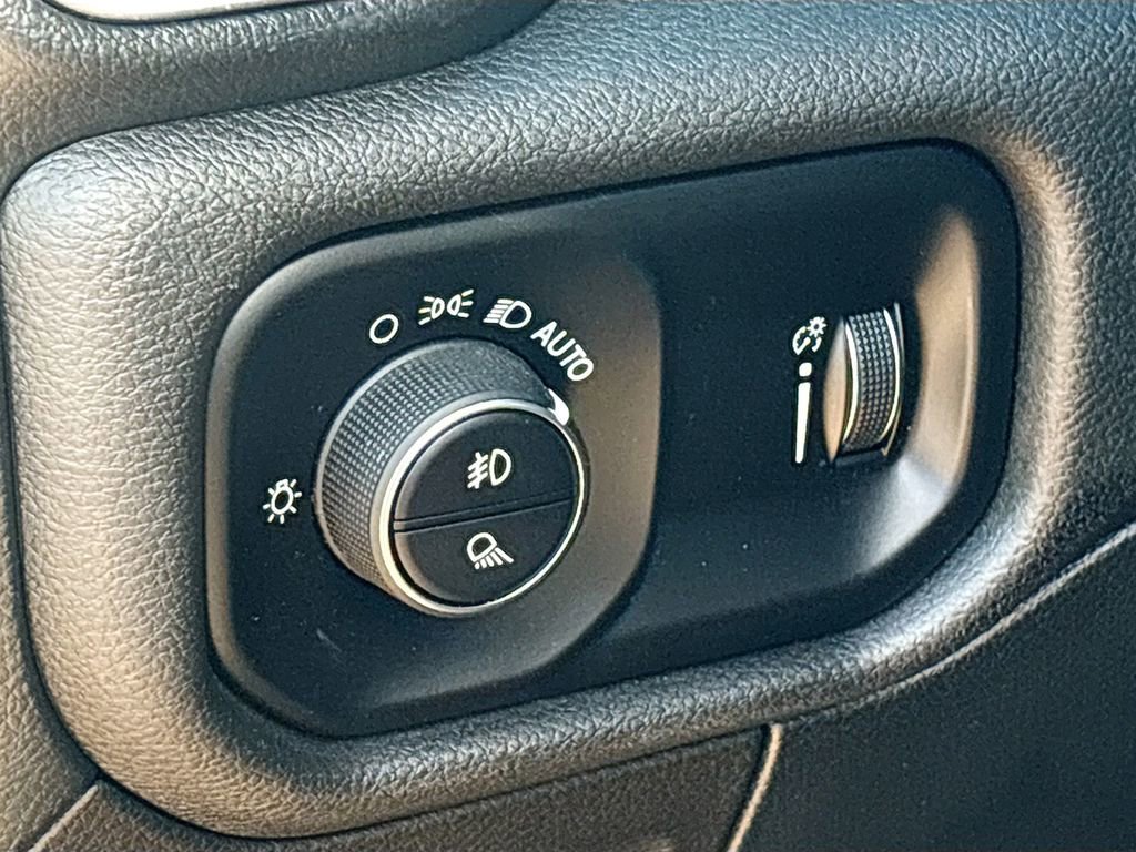 Used 2022 RAM 1500 Big Horn image 10