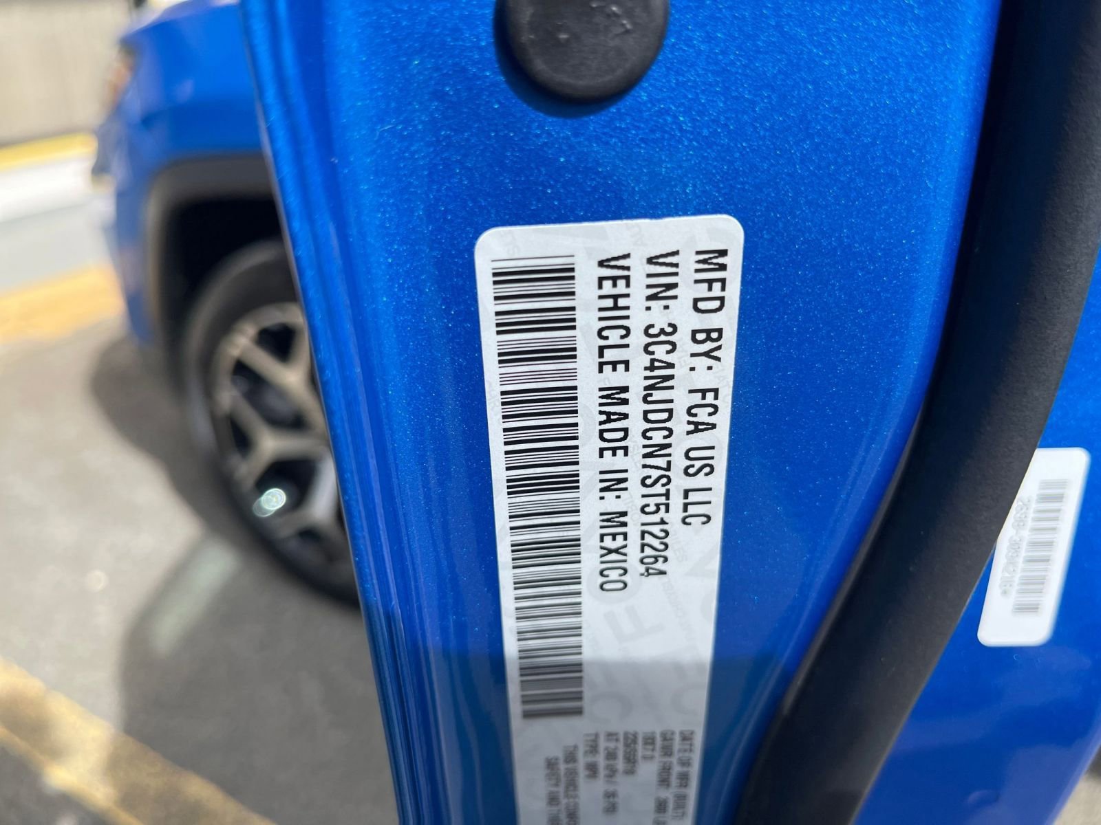 Used 2025 Jeep Compass Limited image 30